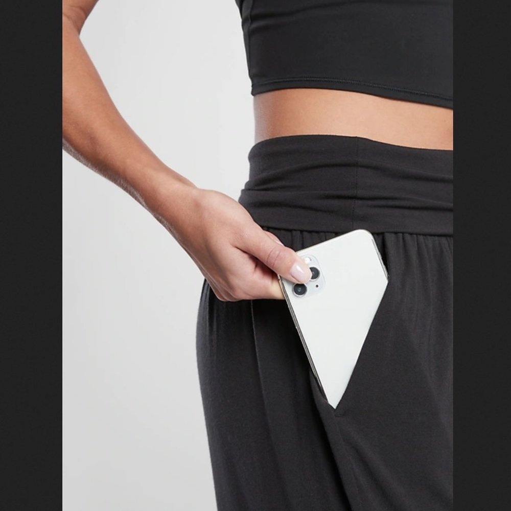 ATHLETA BLACK WIDE LEG STUDIO PANT - Picture 4 of 7